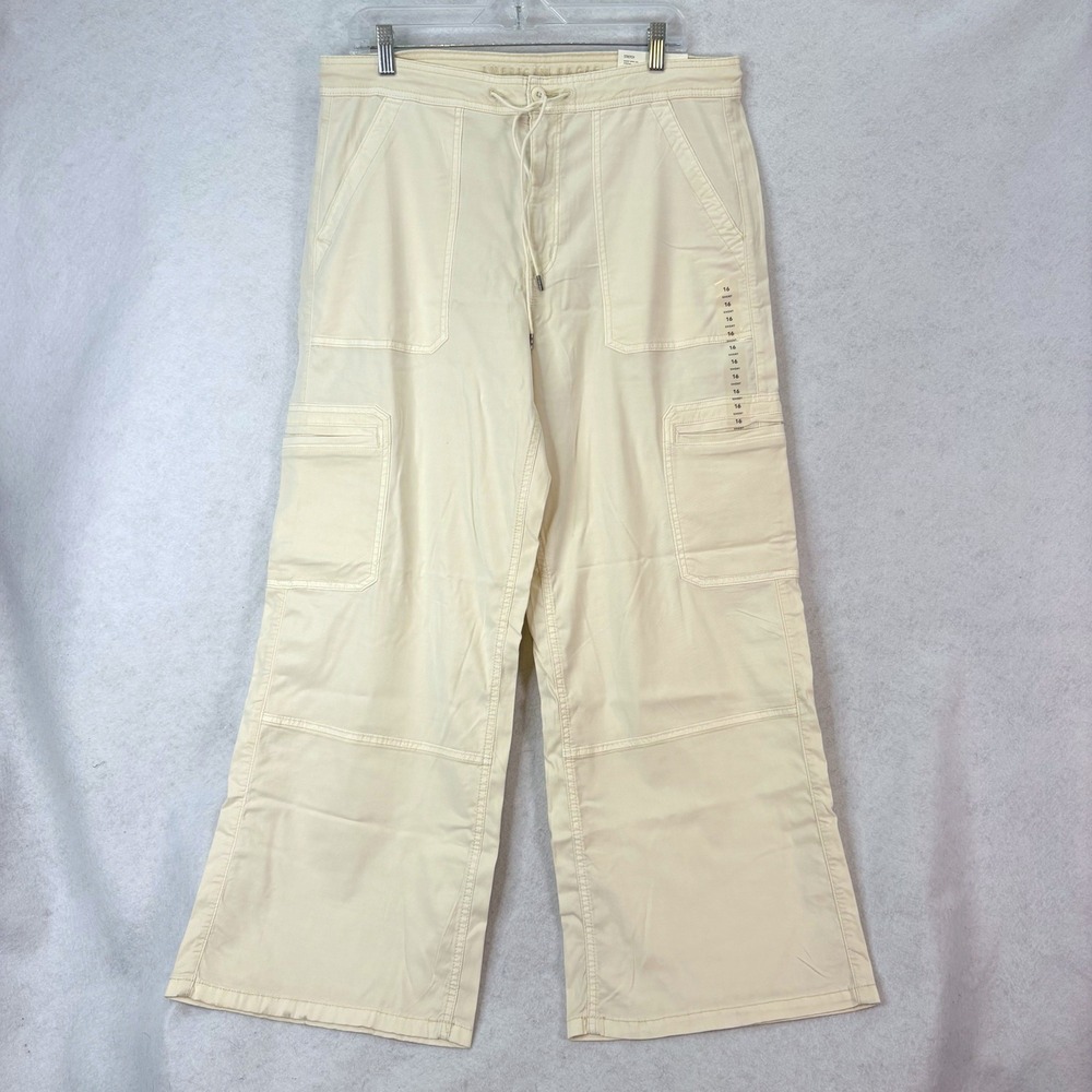 American Eagle Super High Rise Cream Cargo Pants Women 16S Gorpcore Streetwear